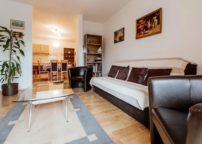 Oliva With Swimming Pool Appartement Poreč