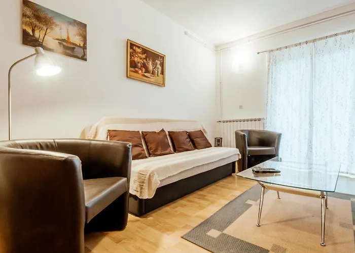 Oliva With Swimming Pool Appartement Poreč