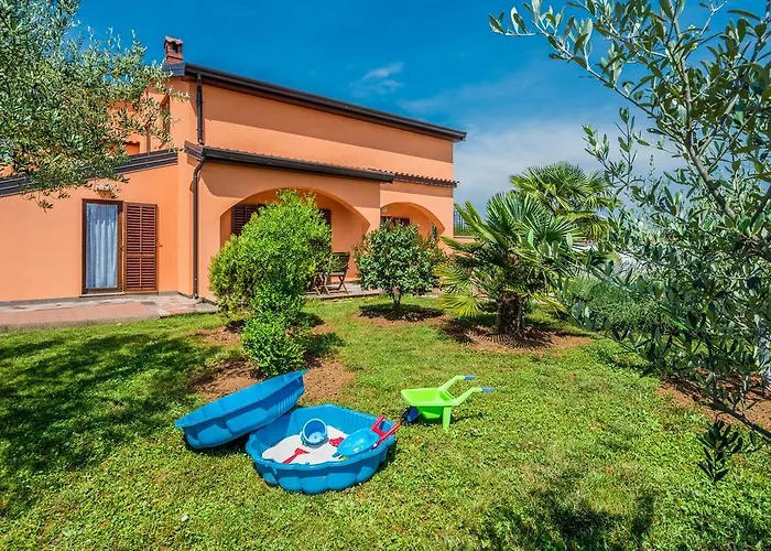 Oliva With Swimming Pool Appartement