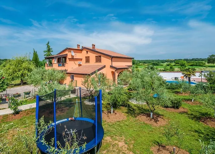 Oliva With Swimming Pool *