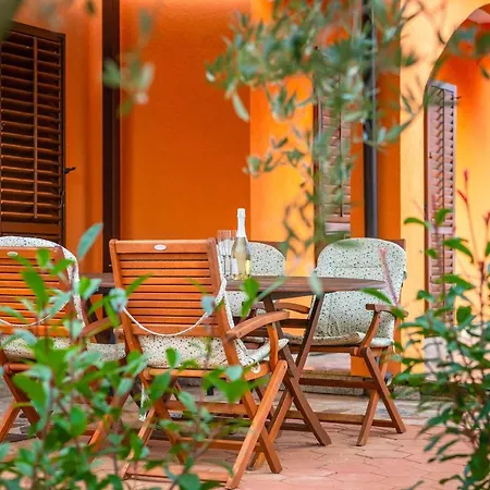 Oliva With Swimming Pool Πόρετς
